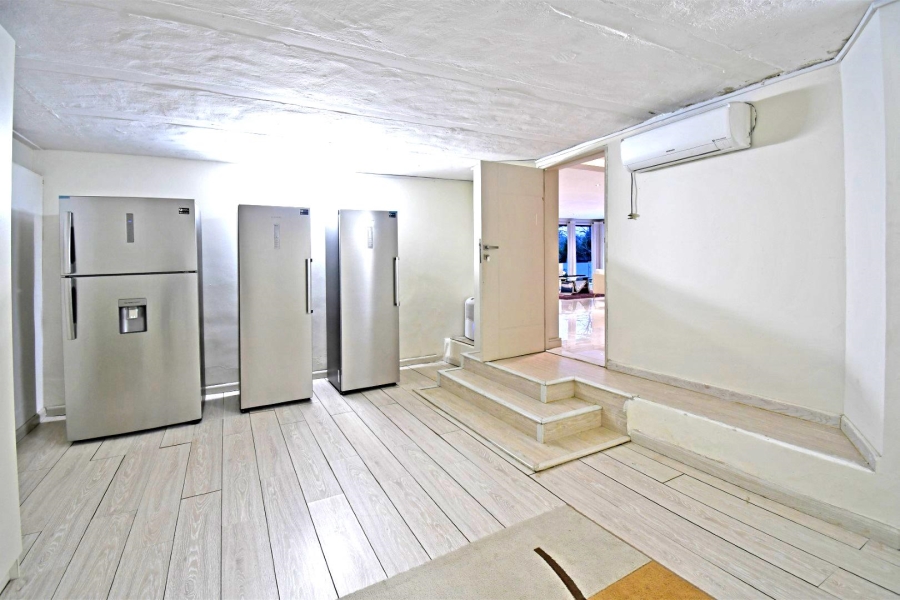 5 Bedroom Property for Sale in Bryanston Gauteng