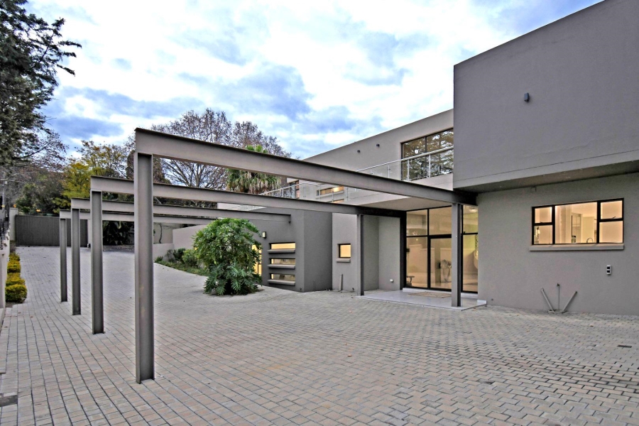 5 Bedroom Property for Sale in Bryanston Gauteng