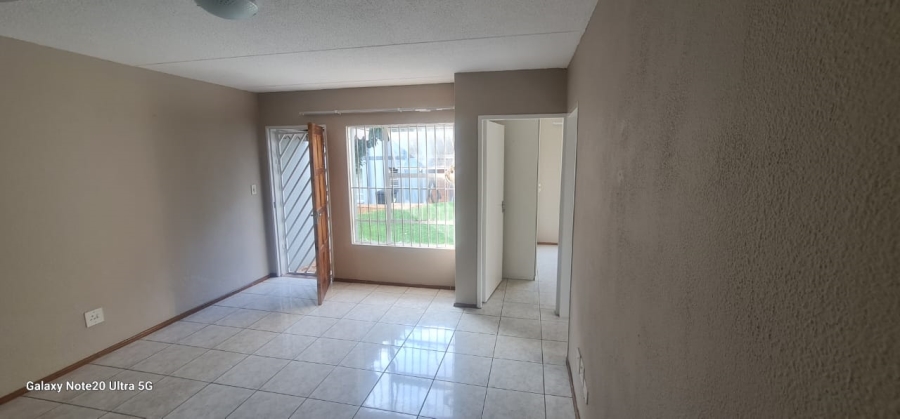 To Let 2 Bedroom Property for Rent in Westdene Gauteng