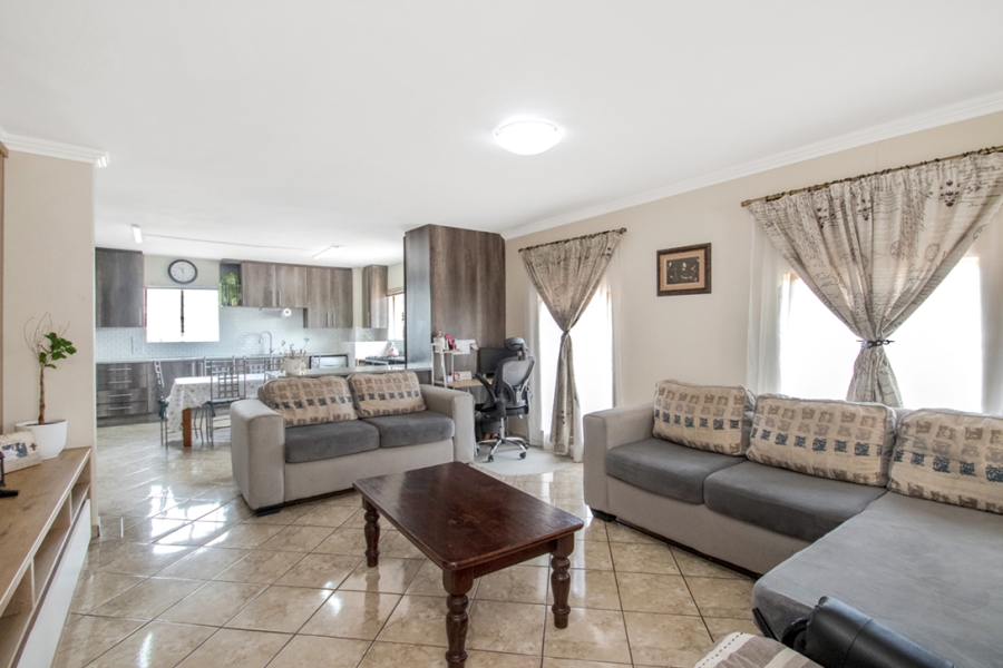 3 Bedroom Property for Sale in Constantia Kloof Gauteng