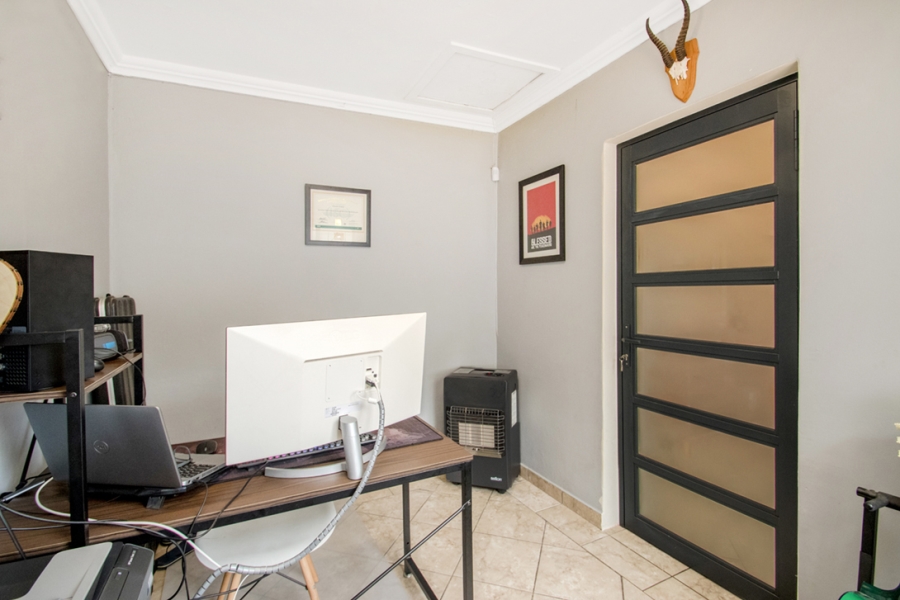 3 Bedroom Property for Sale in Constantia Kloof Gauteng