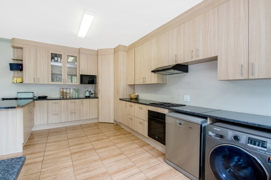 3 Bedroom Property for Sale in Constantia Kloof Gauteng