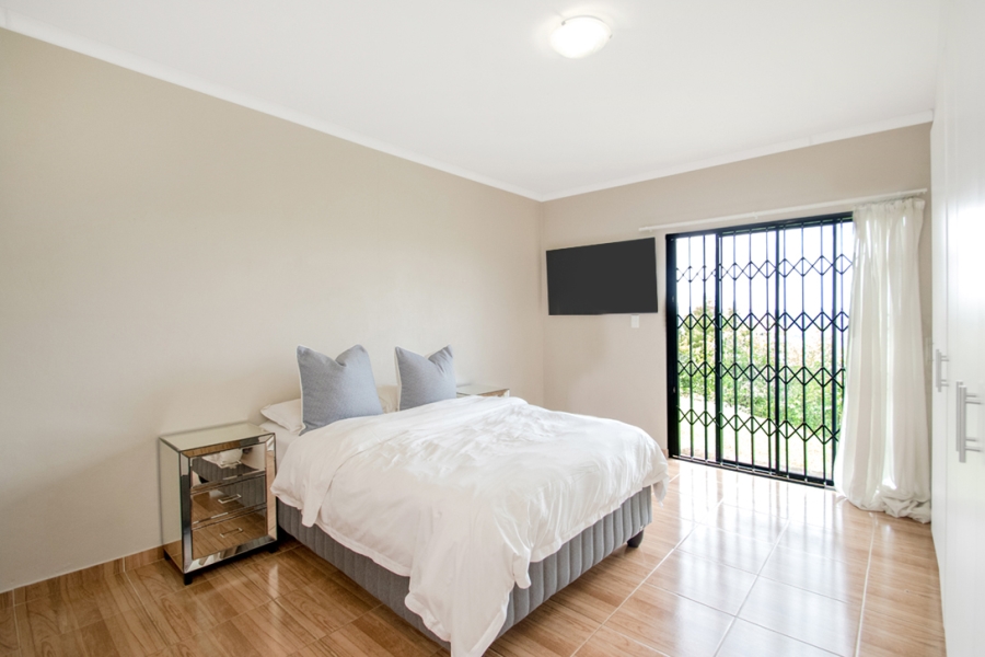 3 Bedroom Property for Sale in Constantia Kloof Gauteng
