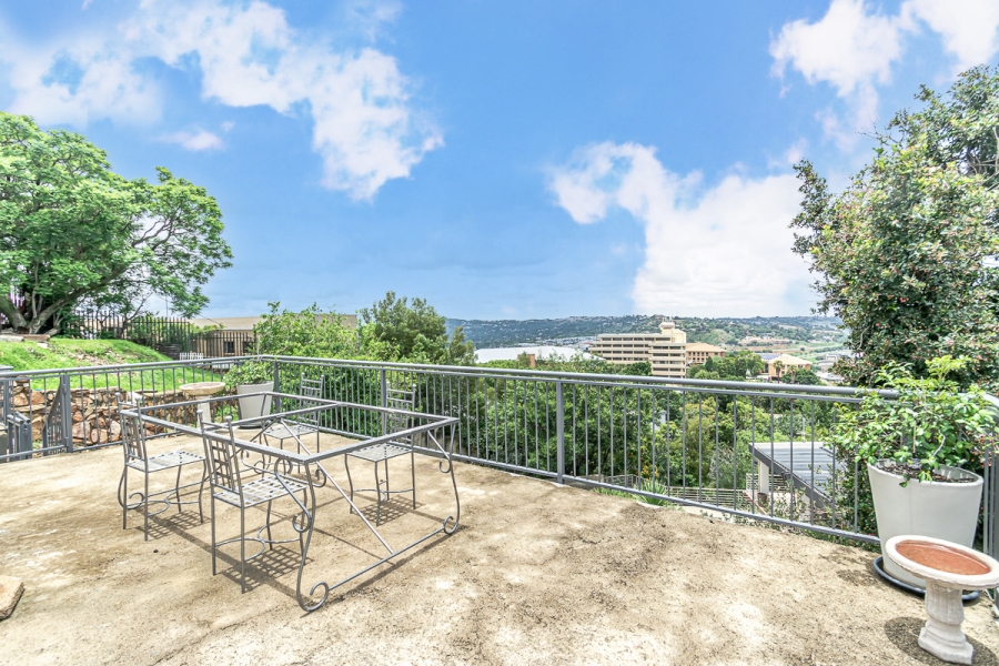 3 Bedroom Property for Sale in Constantia Kloof Gauteng