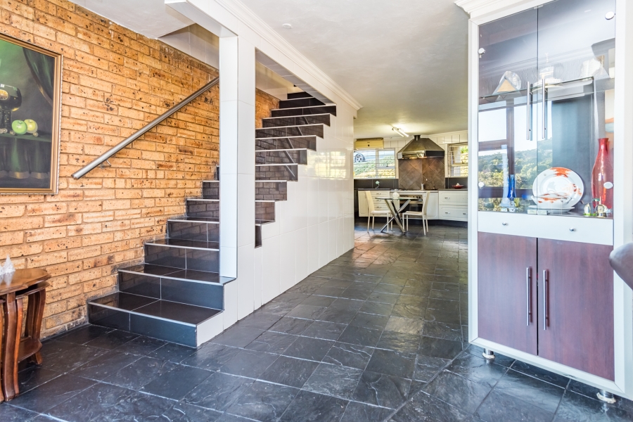 5 Bedroom Property for Sale in Helderkruin Gauteng