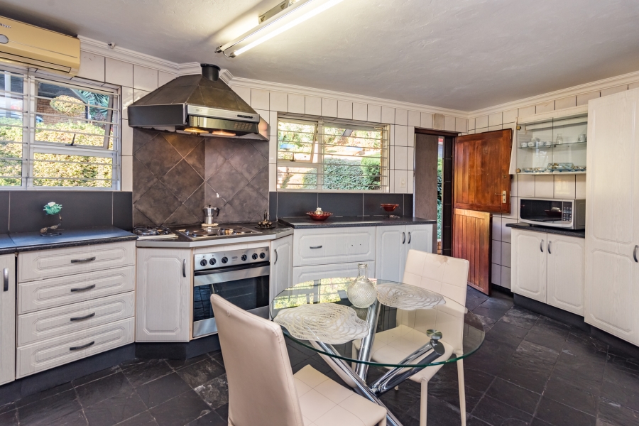 5 Bedroom Property for Sale in Helderkruin Gauteng