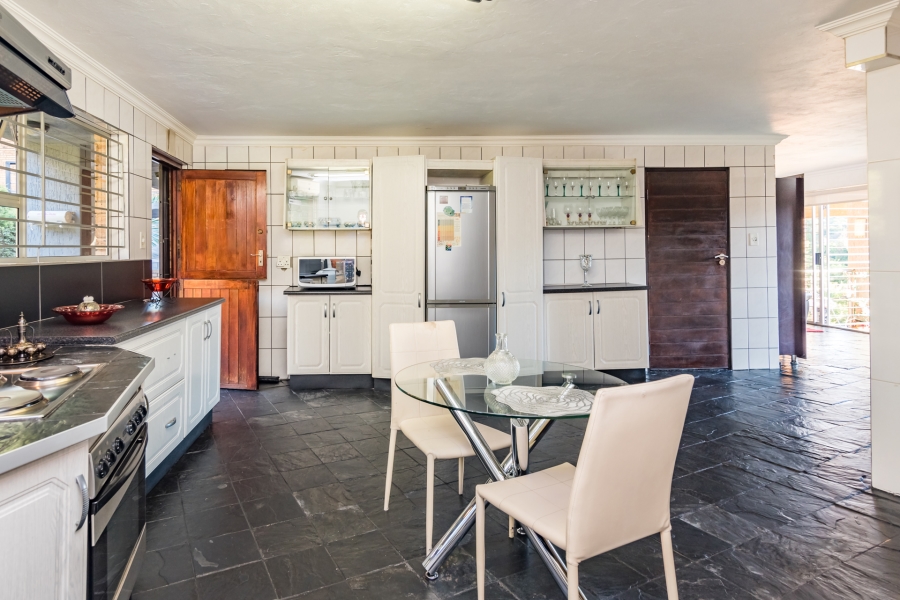 5 Bedroom Property for Sale in Helderkruin Gauteng
