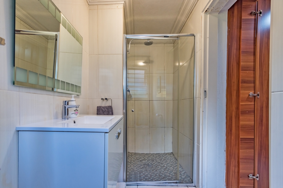 5 Bedroom Property for Sale in Helderkruin Gauteng