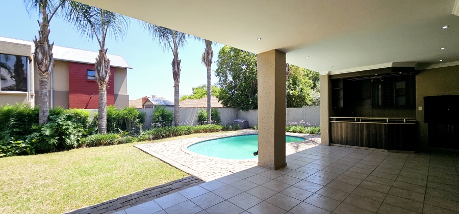 5 Bedroom Property for Sale in Willow Acres Ext 10 Gauteng