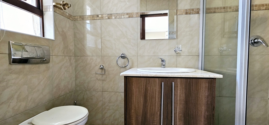 5 Bedroom Property for Sale in Willow Acres Ext 10 Gauteng
