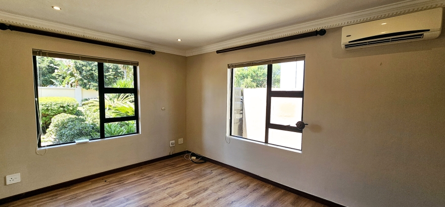 5 Bedroom Property for Sale in Willow Acres Ext 10 Gauteng