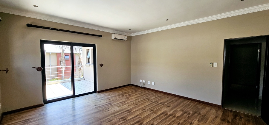 5 Bedroom Property for Sale in Willow Acres Ext 10 Gauteng