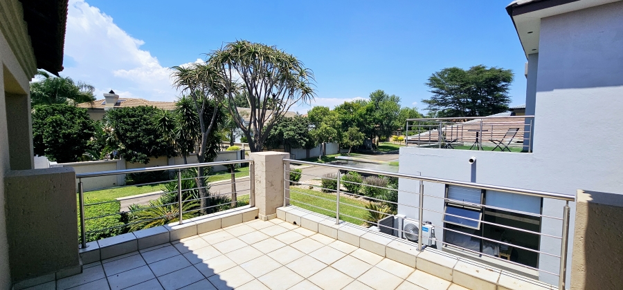 5 Bedroom Property for Sale in Willow Acres Ext 10 Gauteng