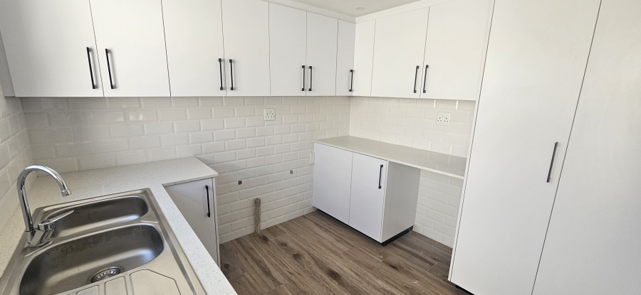 To Let 3 Bedroom Property for Rent in Modderfontein Gauteng