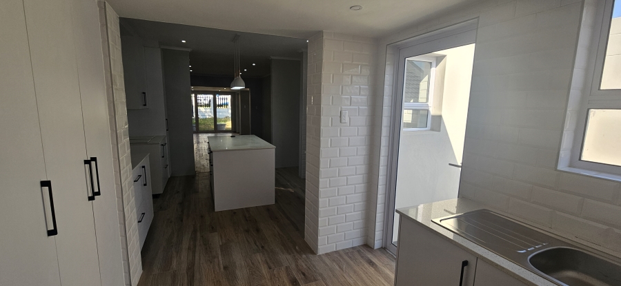 To Let 3 Bedroom Property for Rent in Modderfontein Gauteng