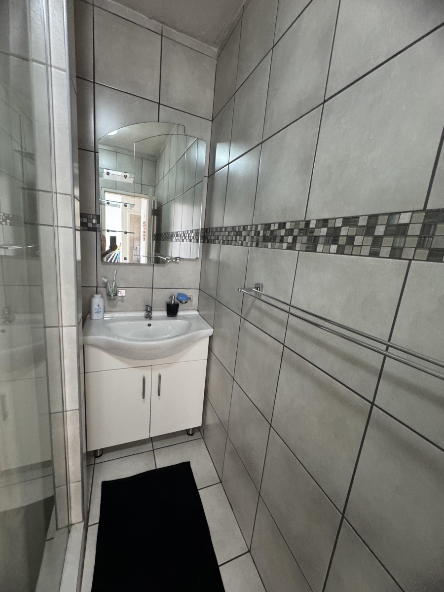 2 Bedroom Property for Sale in Denlee Gauteng