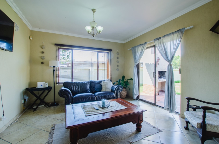 2 Bedroom Property for Sale in Queenswood Gauteng