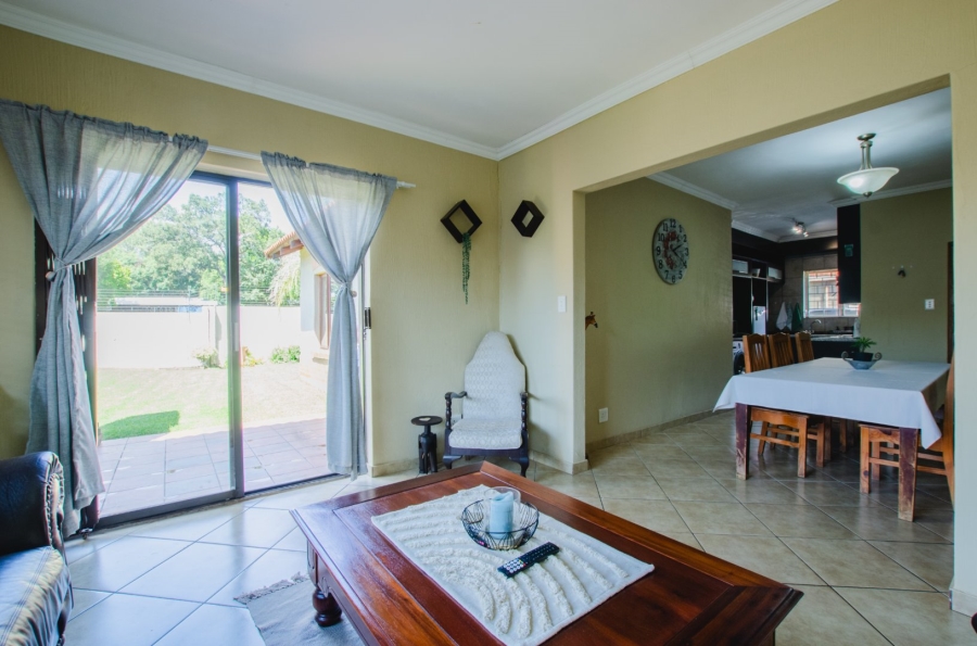2 Bedroom Property for Sale in Queenswood Gauteng
