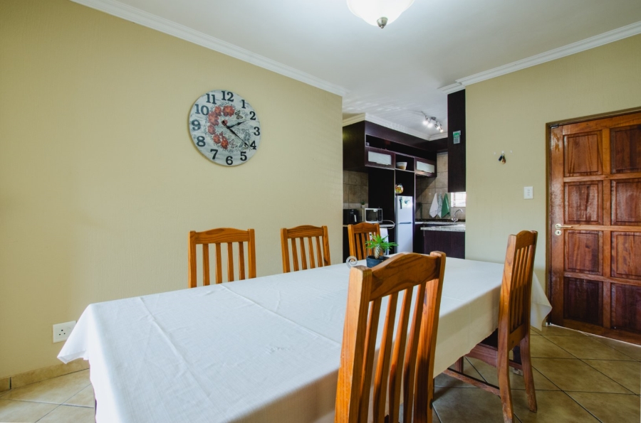 2 Bedroom Property for Sale in Queenswood Gauteng