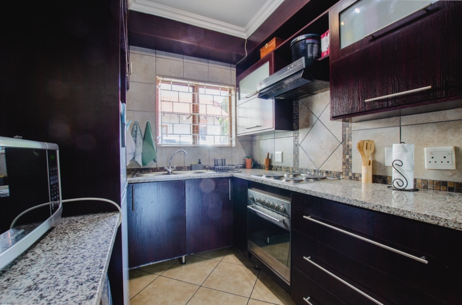 2 Bedroom Property for Sale in Queenswood Gauteng