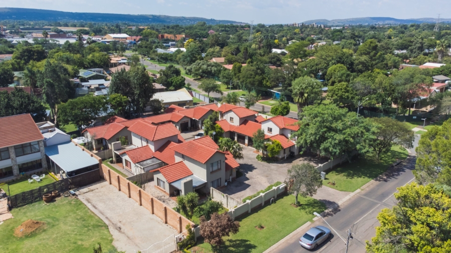 2 Bedroom Property for Sale in Queenswood Gauteng