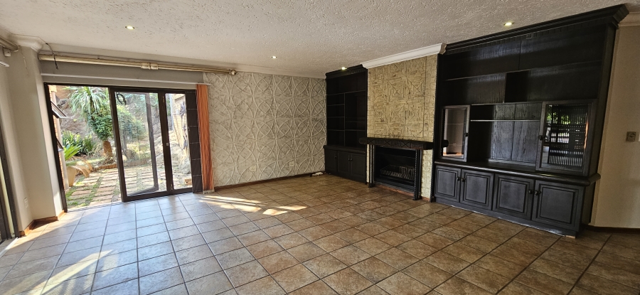 5 Bedroom Property for Sale in Meyersdal Gauteng