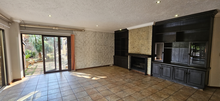 5 Bedroom Property for Sale in Meyersdal Gauteng
