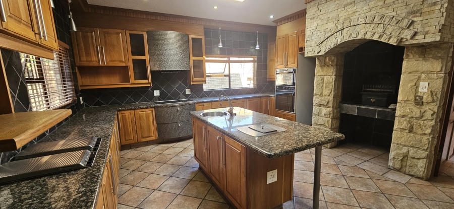 5 Bedroom Property for Sale in Meyersdal Gauteng