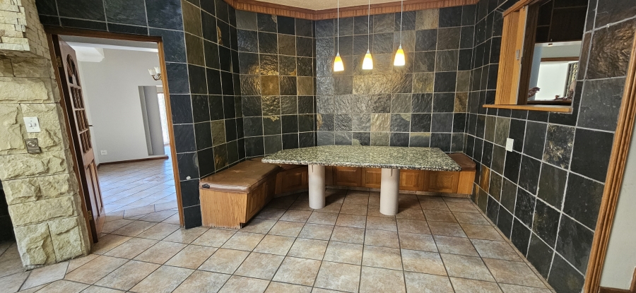 5 Bedroom Property for Sale in Meyersdal Gauteng