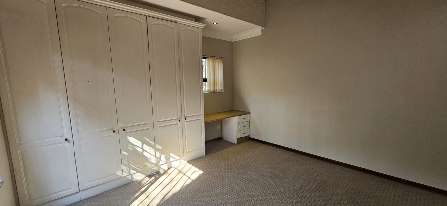 5 Bedroom Property for Sale in Meyersdal Gauteng