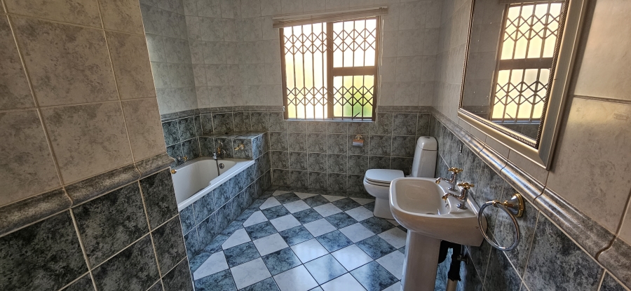 5 Bedroom Property for Sale in Meyersdal Gauteng