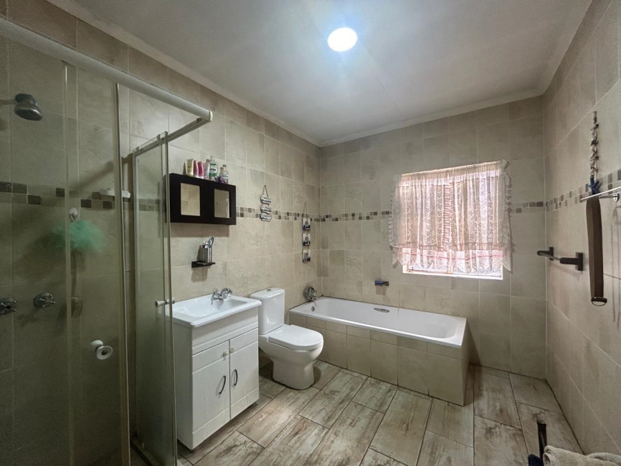 3 Bedroom Property for Sale in Meyerton Central Gauteng