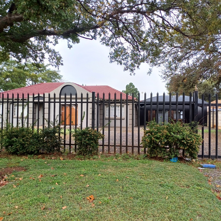 3 Bedroom Property for Sale in Meyerton Central Gauteng