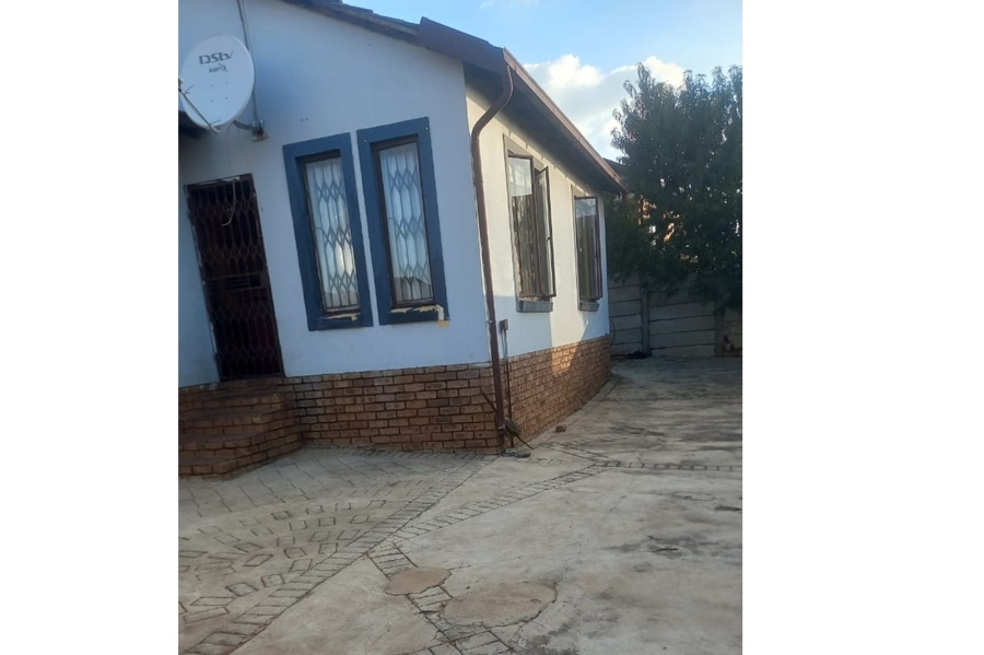 2 Bedroom Property for Sale in Mahube Valley Gauteng