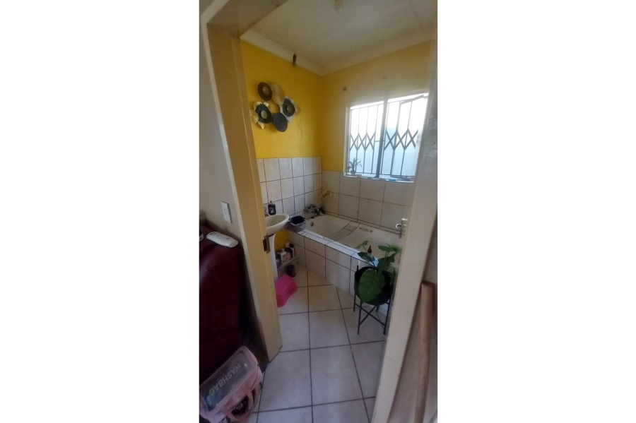 2 Bedroom Property for Sale in Mahube Valley Gauteng