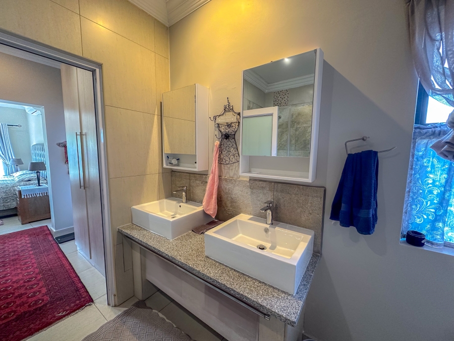 To Let 3 Bedroom Property for Rent in Midstream Hill Gauteng