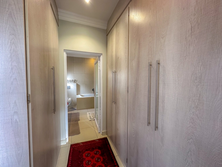 To Let 3 Bedroom Property for Rent in Midstream Hill Gauteng