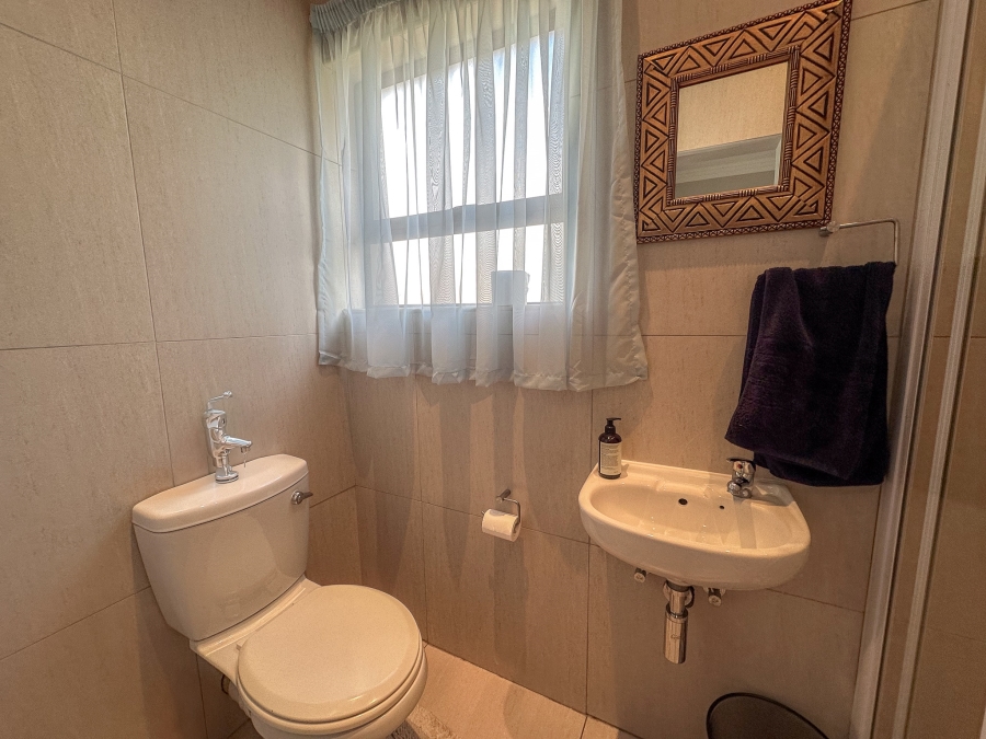 To Let 3 Bedroom Property for Rent in Midstream Hill Gauteng