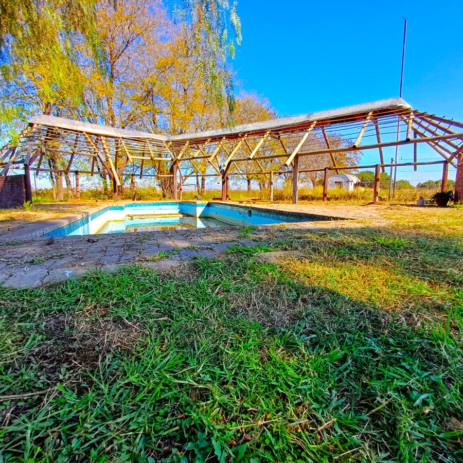 3 Bedroom Property for Sale in Boltonwold Gauteng