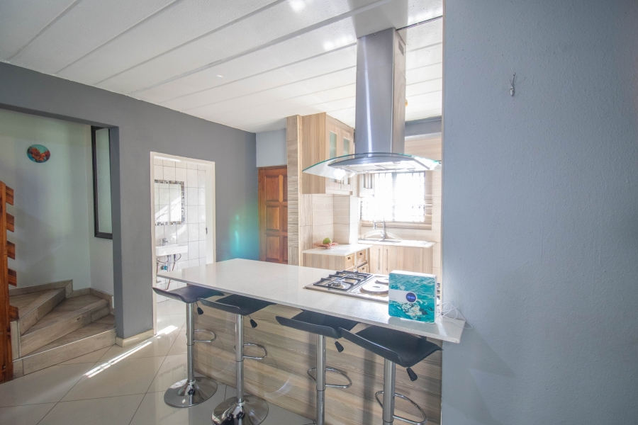 4 Bedroom Property for Sale in Halfway Gardens Gauteng