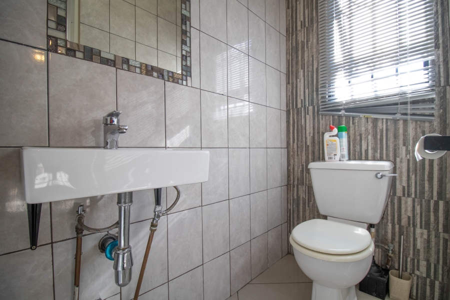 4 Bedroom Property for Sale in Halfway Gardens Gauteng