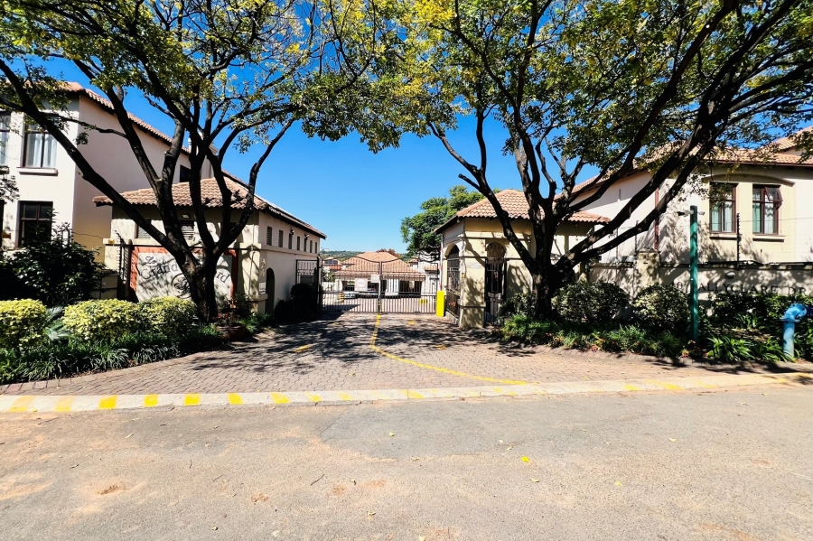 To Let 3 Bedroom Property for Rent in Bryanston Gauteng