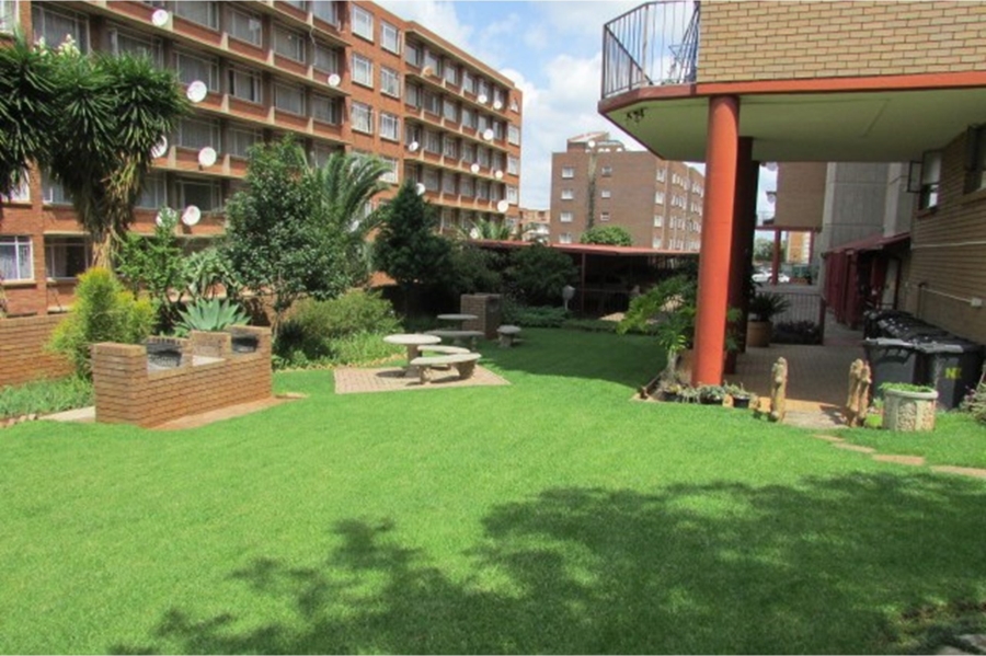 1 Bedroom Property for Sale in Wonderboom South Gauteng