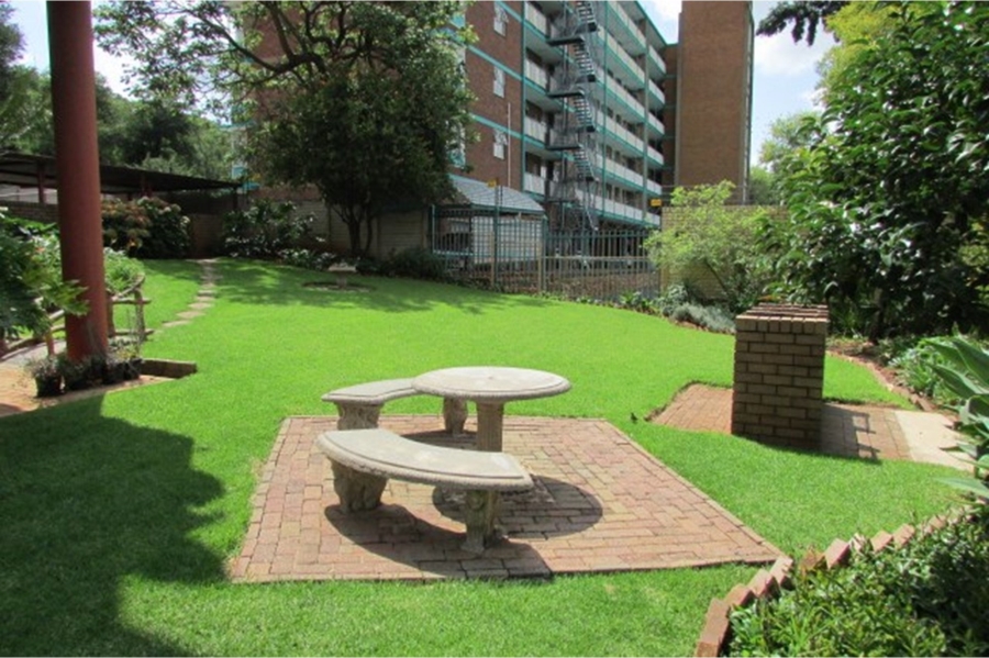 1 Bedroom Property for Sale in Wonderboom South Gauteng