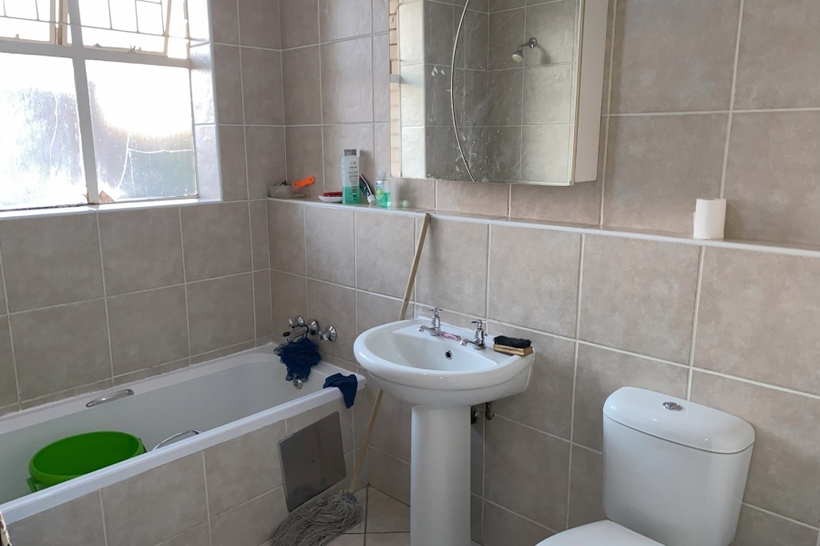 1 Bedroom Property for Sale in Wonderboom South Gauteng