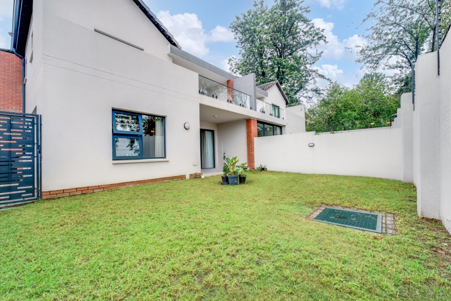 To Let 2 Bedroom Property for Rent in Bryanston Gauteng