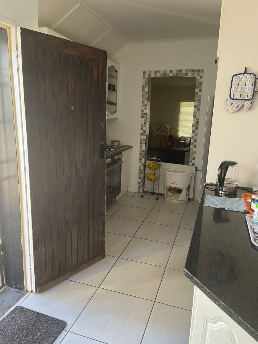 4 Bedroom Property for Sale in Witpoortjie Gauteng