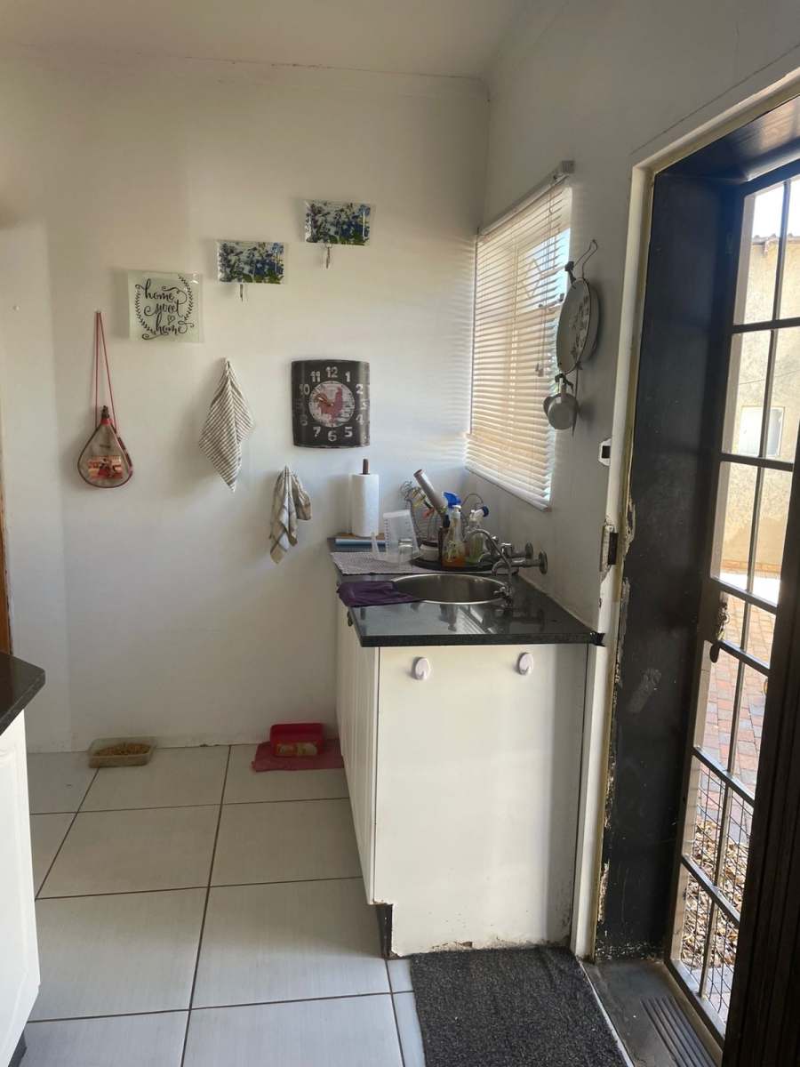 4 Bedroom Property for Sale in Witpoortjie Gauteng