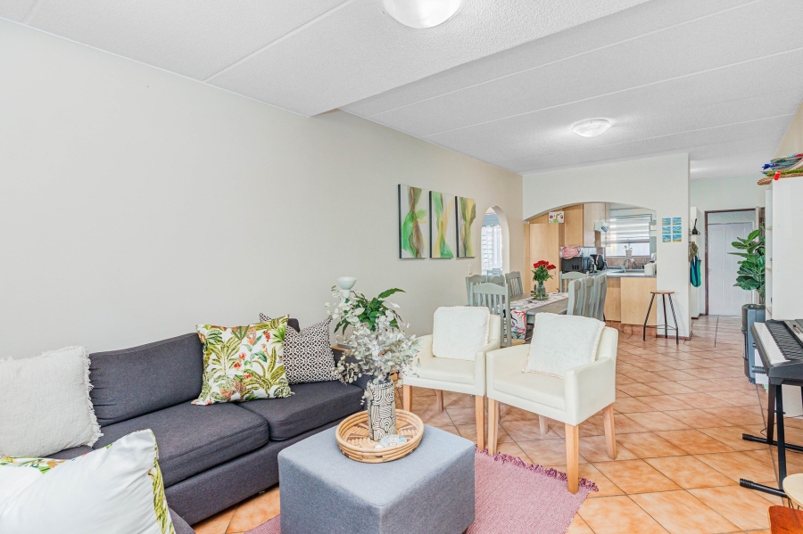 To Let 2 Bedroom Property for Rent in Sandown Gauteng