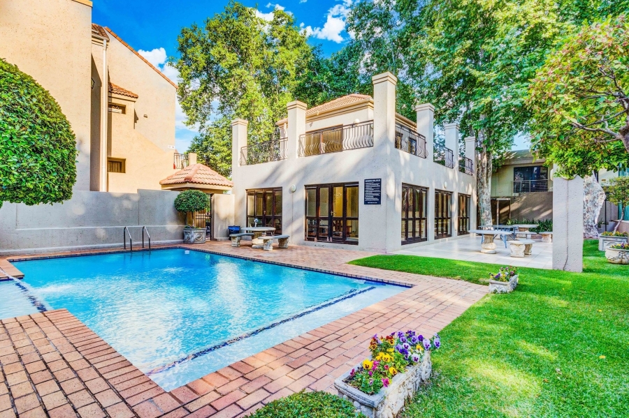 To Let 2 Bedroom Property for Rent in Sandown Gauteng